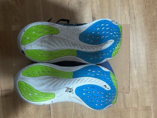 Asics Nimbus 26 Negro/Blanco