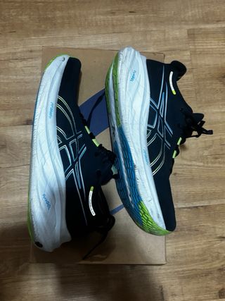 Asics Nimbus 26 Negro/Blanco