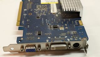 Scheda video Asus Nvidia Geforce EN7600GS graphics