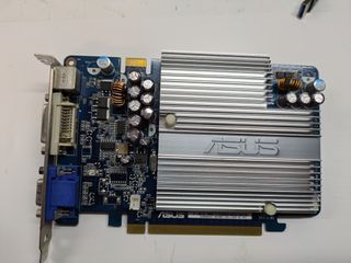 Scheda video Asus Nvidia Geforce EN7600GS graphics