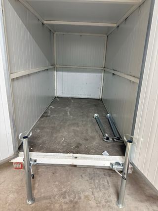 Remolque cerrado publicitario con Documentación