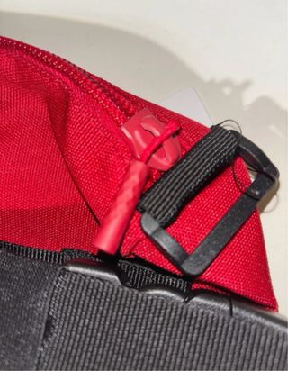 Riñonera Jordan Roja y Negra