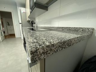 Encimera de granito gris 270 x 62 cm
