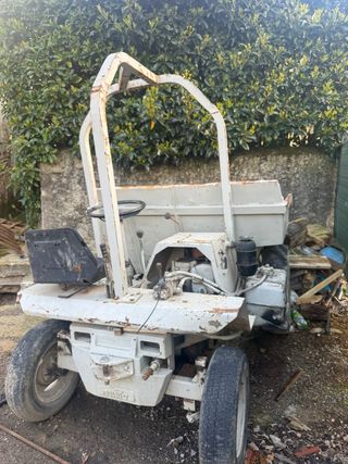 Dumper de obra blanco