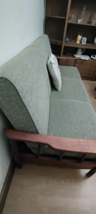 Sofá cama antiguo tela y madera