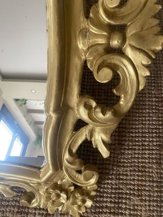 Espejo Dorado con Volutas