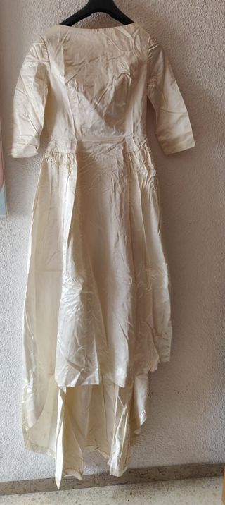 Vestido de novia clásico, de cola