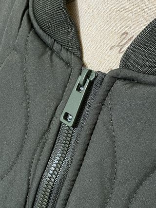 Chaqueta bomber acolchada verde oliva