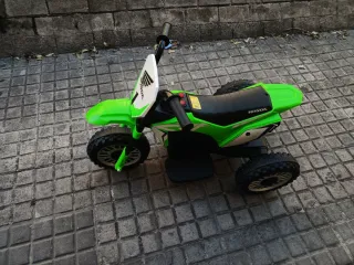 Quad a batería infantil verde