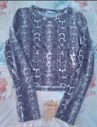 Jersey Zara estampado serpiente