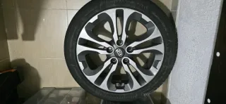 4 Llantas con Cubiertas Kia