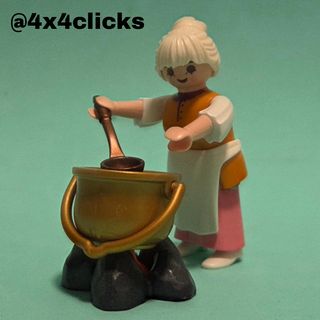 Playmobil Cocinera con Caldero