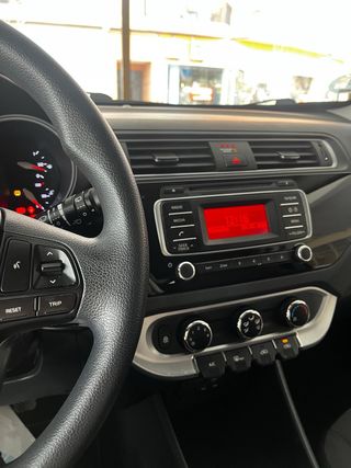 KIA Rio III Hatchback (UB) 1.2 CVVT Gasolina 84cv