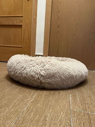 Cama redonda mullida para mascotas