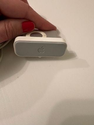 iPod Shuffle Plata con Base de Carga