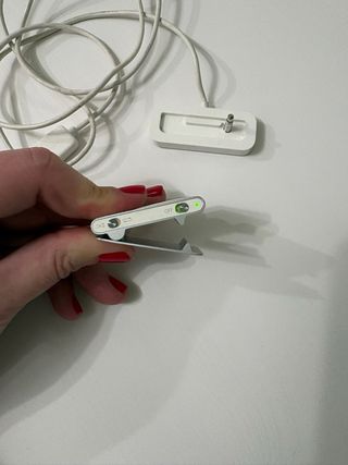 iPod Shuffle Plata con Base de Carga