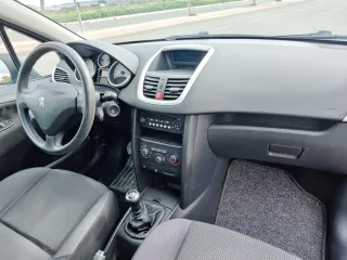 Peugeot 207 2010