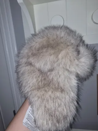 Gorro de pelo mujer beige y gris