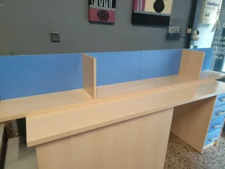 Escritorio juvenil madera y cajones azules