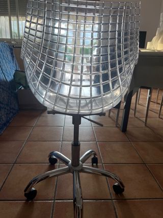 Silla de escritorio transparente con ruedas