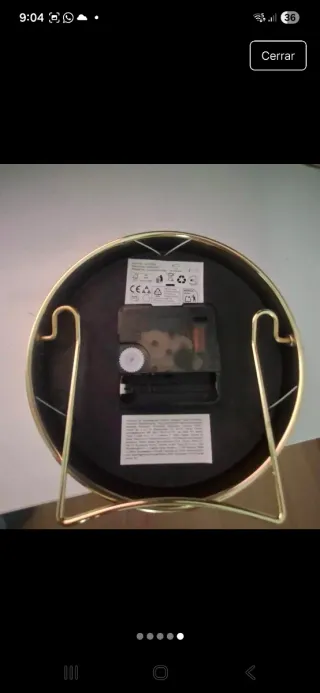 Reloj de mesa dorado