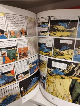 Tintín y la luna. Álbum doble