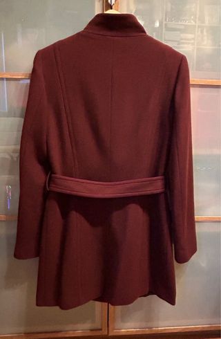 Abrigo YERA paño con lana, color vino con cinturón