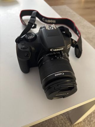 Cámara Canon EOS 1300D Negra