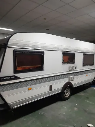 Caravana Hobby Prestige