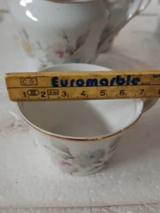 Servizio tazze caffè in porcellana.