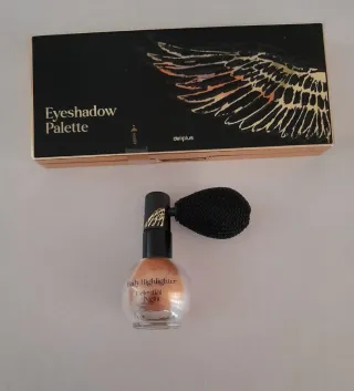 Paleta Sombras Deliplus Negra y Dorada
