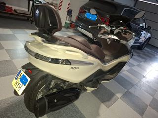 Piaggio X10 Beige Maxi Scooter