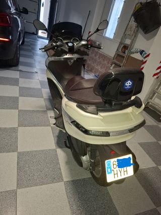 Piaggio X10 Beige Maxi Scooter