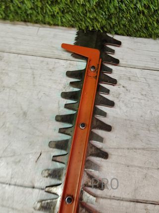 Cortasetos con cabezal giratorio - Black + decker