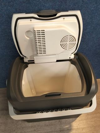 AEG Automotive KK Nevera y Calentador