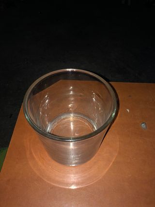 Jarrón de cristal transparente