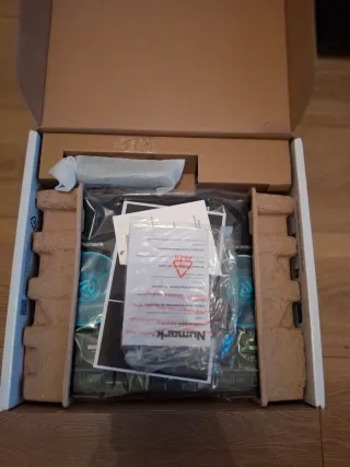 Controladora DJ Numark Party Mix Live con altavoce