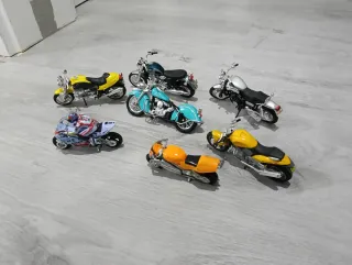 Lote 7 motos colección juguete