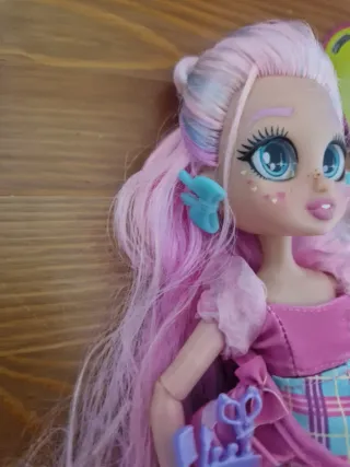 Muñeca Giselle con accesorios