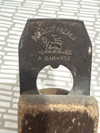 Cepillo de carpintero antiguo