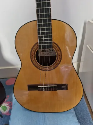 Guitarra Admira Infante