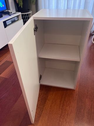 Armario blanco con balda