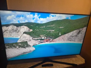 Smart TV Samsung 50 4K UHD HDR WiFi Mando Voz