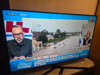 Smart TV Samsung 50 4K UHD HDR WiFi Mando Voz