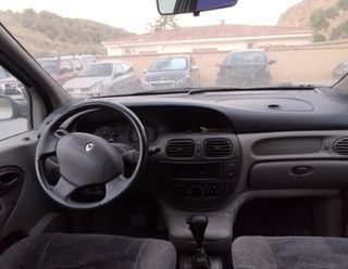 Faro izquierdo 7700432098 renault scenic 1.9 99697