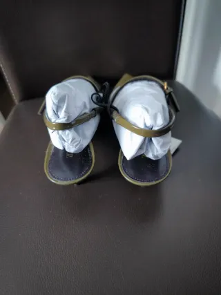 Zapatos destalonados Zara verde oliva