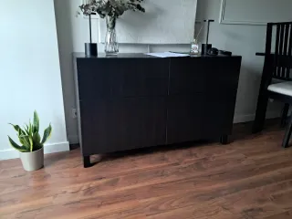 Aparador BESTA ikea