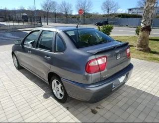 SEAT Cordoba impecable pegatina c