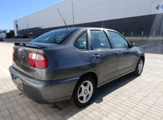 SEAT Cordoba impecable pegatina c