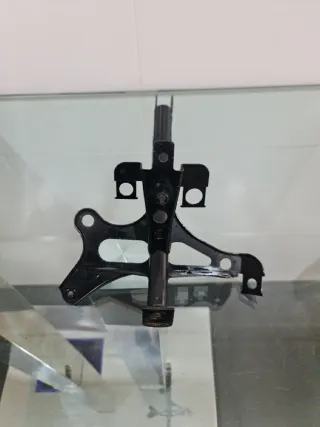 Araña inferior Honda CBR 900RR sc28